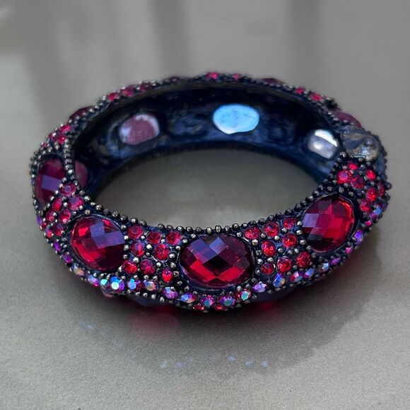 Vtg Gorgeous Clamper Cuff Bracelet Women's OS Red AB Rhinestones Hinged Cabochon - Picture 12 of 12